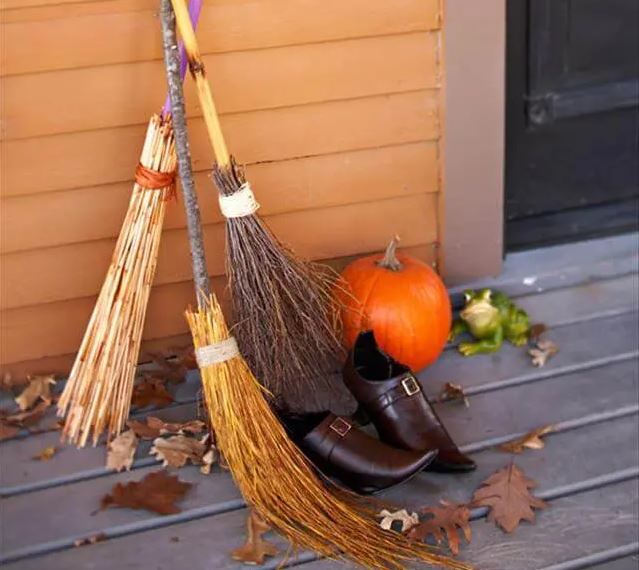 8 Homemade Creepy Decorations for Halloween