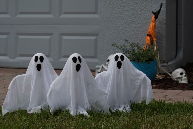 Creepy-Cool DIY Halloween Adornments for the Residence and Festivity