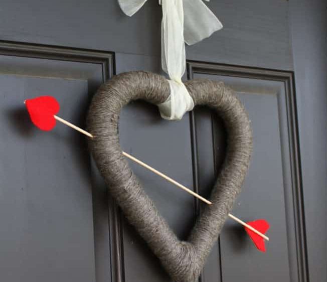 25 DIY Valentine’s Day Wreaths to Warm Your Home