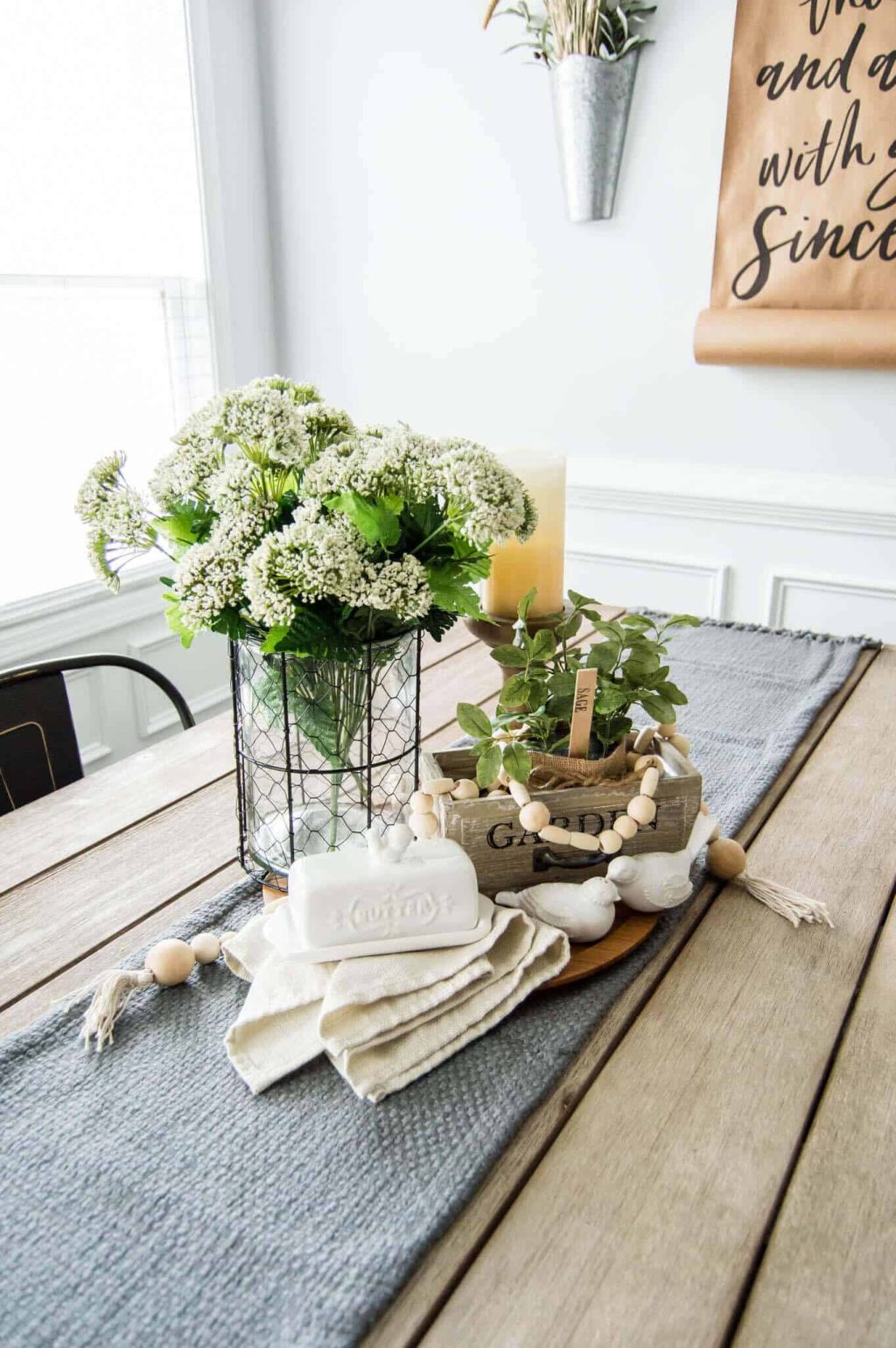 15 Beautiful DIY Spring Centerpieces to Brighten Your Table